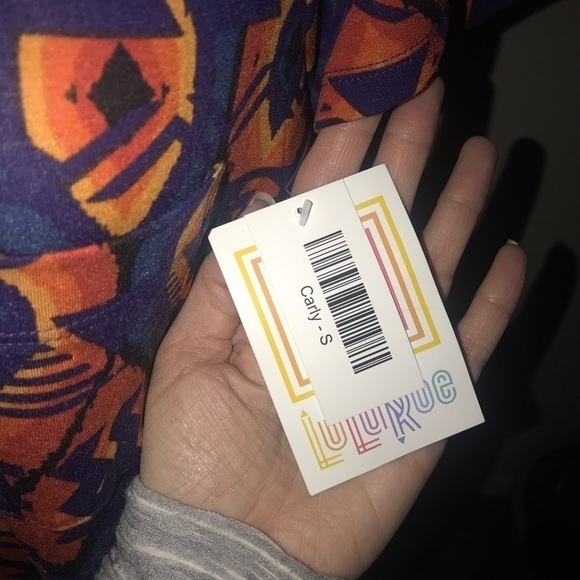 Lularoe Carly Aztec Southwest Print size small NWT - Picture 2 of 5